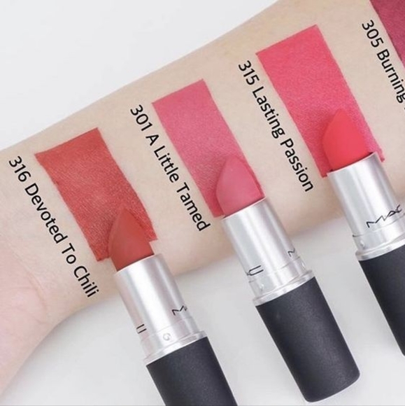 Devoted To Chili | Powder Kiss Lipstick | Mac Cosmetics | Brand New in Box - Picture 7 of 15